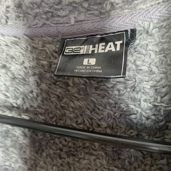 Fuzzy jacket - Picture 2 of 5